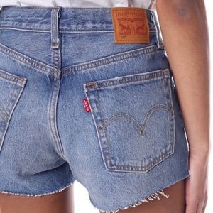 New with tags Levi’s 501 high waist shorts.